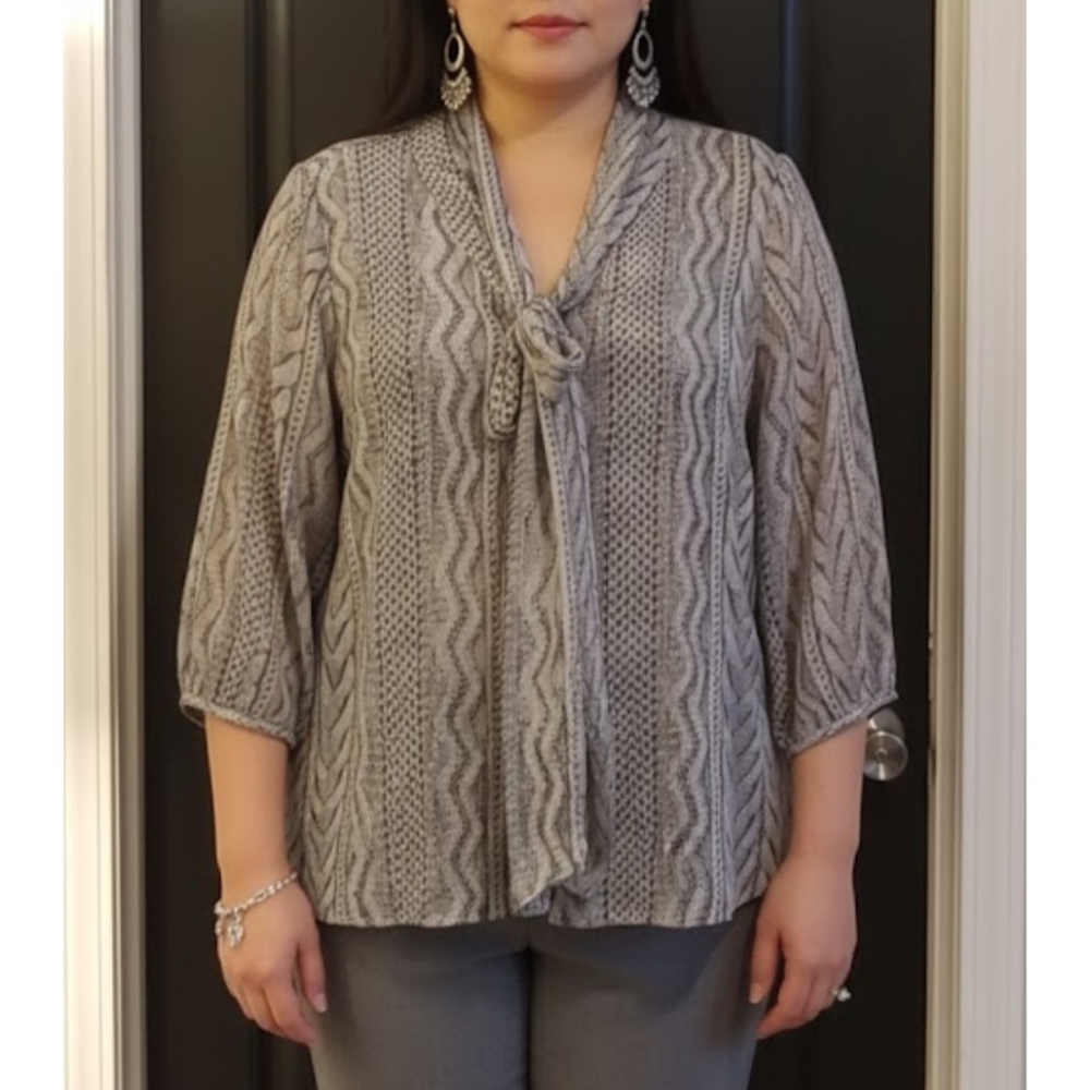 Worthington Woman Gray Blouse  size 3X Blouse